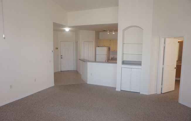 Spacious 2/2 In Visconti at Maitland Corner Unit with views of Lake