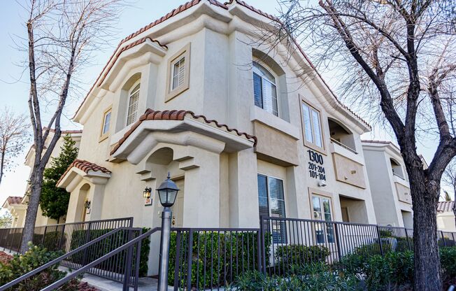 Downstairs condo located in Summerlin