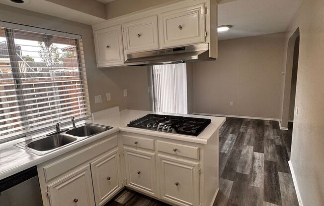2310 E Franzen Ave (Prestige)