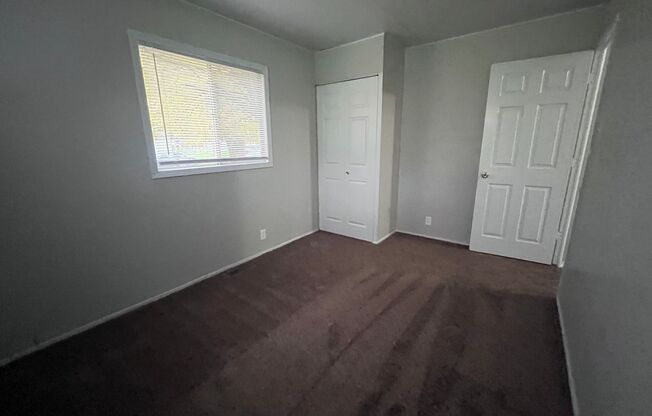 3 beds, 1 bath, $1,125