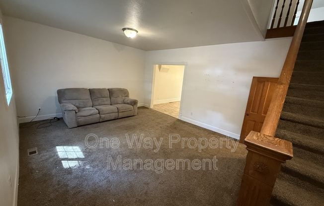 1023 13 AVE