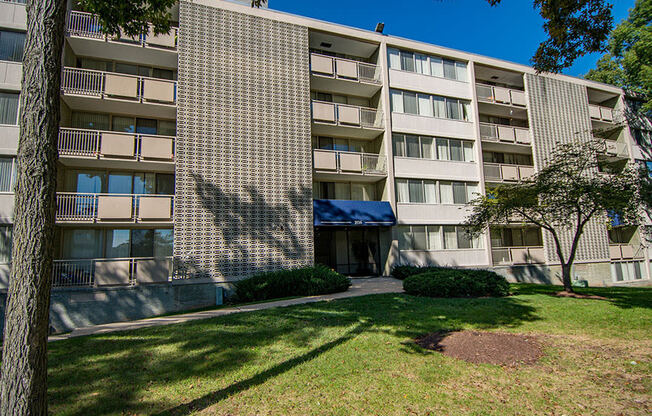 Heritage Park Apartments Building 14