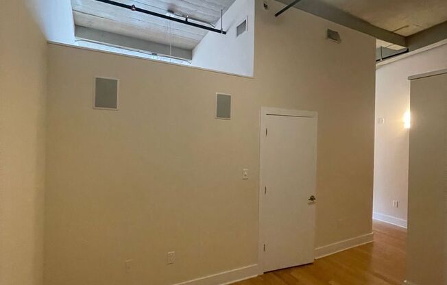 1 bed, 1 bath, 631 sqft, $1,250, Unit 308