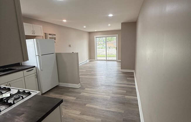 1506 W 127 ST