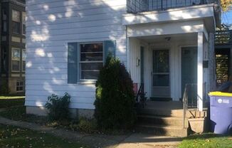 323 Prospect Ave NE