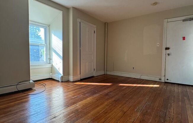 1 bed, 1 bath, $1,195