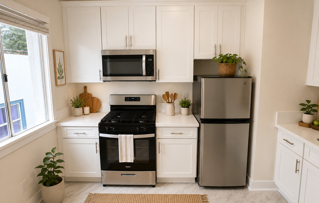 Studio, 1 bath, $1,300, Unit 314