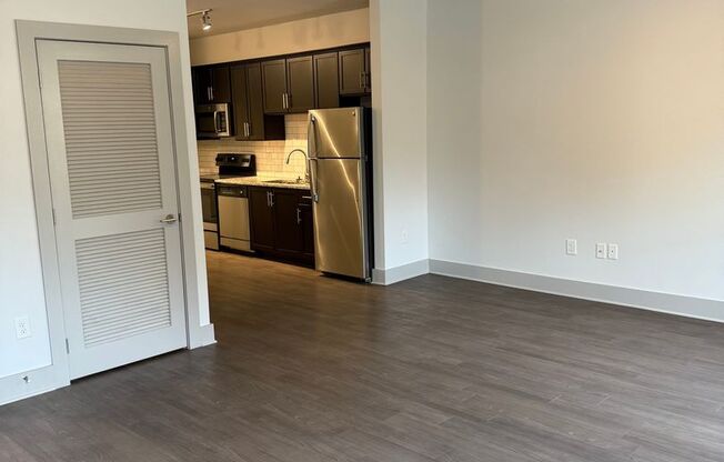 Studio, 1 bath, 560 sqft, $1,600, Unit Heritage East- Unit 205