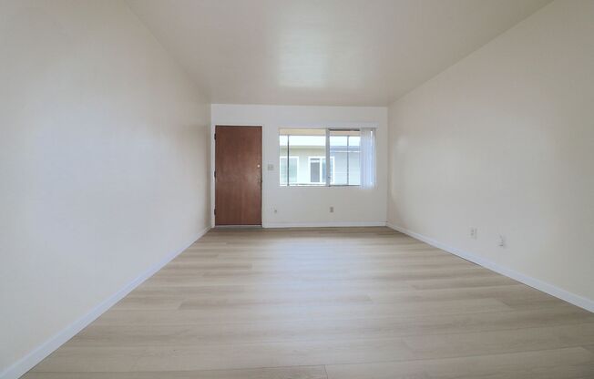 4026-4032 Kansas Street