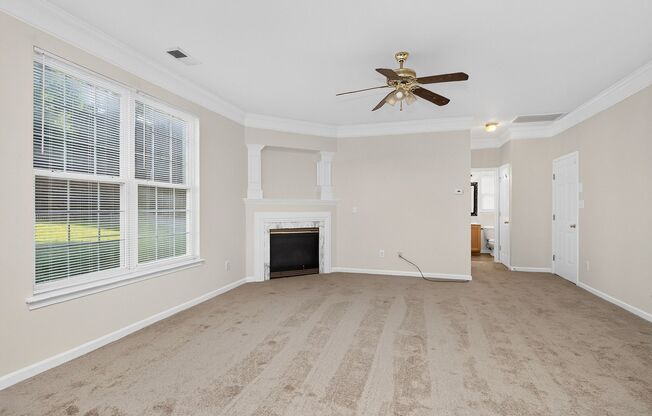 Beautiful Four Bedroom in Crismark Community!