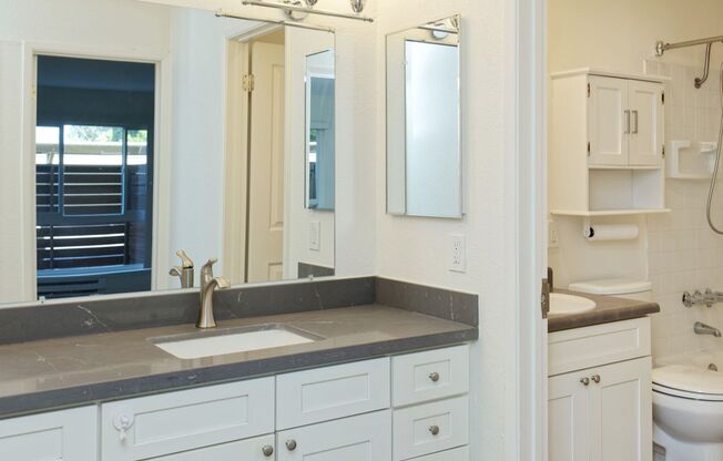 2 beds, 1 bath, 925 sqft, $2,350, Unit 317