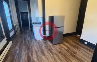 1 bed, 1 bath, $925, Unit Apartment 2F