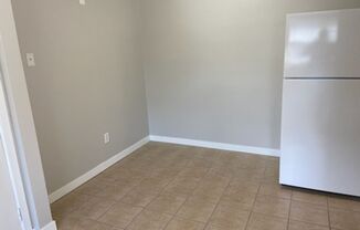 2 beds, 1 bath, 675 sqft, $895, Unit #7