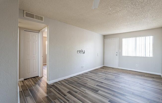 2 beds, 1 bath, 500 sqft, $925, Unit 102