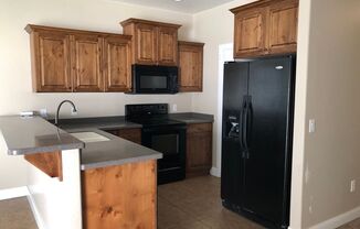 3 beds, 2.5 baths, $1,595, Unit # 64