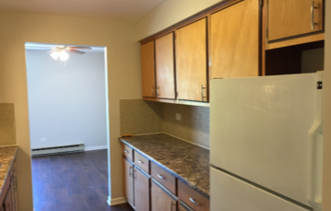 515 E AVE 300