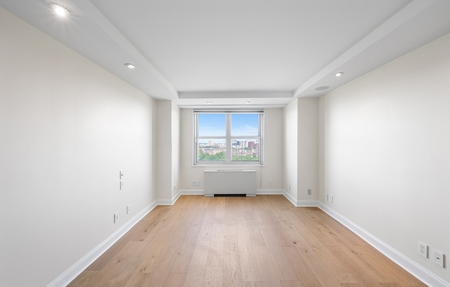 2 beds, 2 baths, 1,120 sqft, $6,000, Unit 16P