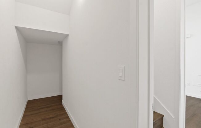 1 bed, 2 baths, 748 sqft, $4,500, Unit #102