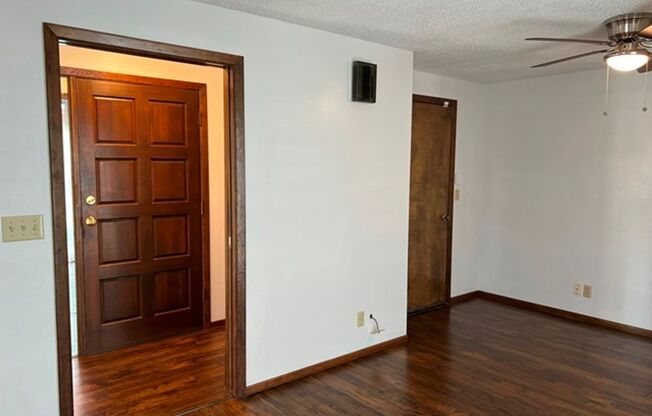 3 beds, 2 baths, $2,300