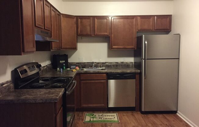 2 beds, 1 bath, 915 sqft, $1,510, Unit 51013