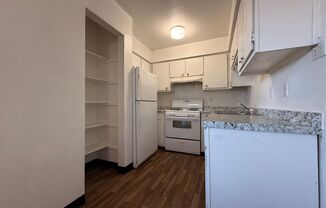 1 bed, 1 bath, 500 sqft, $745, Unit Unit 42