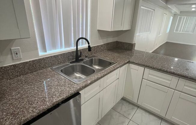 556 N. Mar Vista Ave.