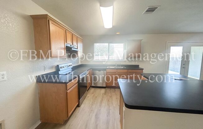 3 beds, 2 baths, $1,875