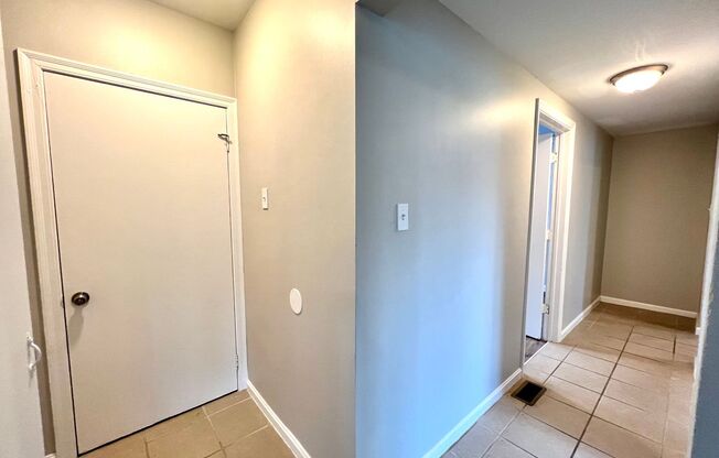 3 beds, 1 bath, $1,600