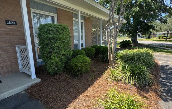 MOVE IN READY! SUPERB Home in Sea Gate - close to Market Common! Exterior Maintenance INCLUDED!