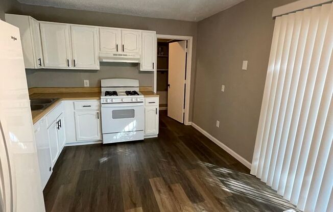 3 beds, 1 bath, $1,500