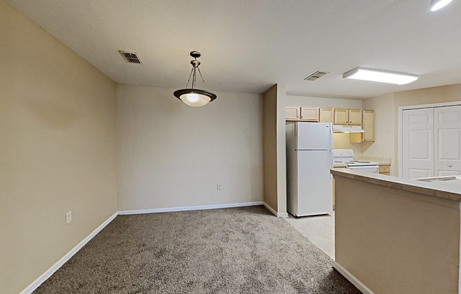 5800 LK POINTE VLG CIR