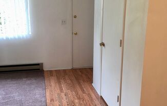 1 bed, 1 bath, 550 sqft, $1,250, Unit 1030