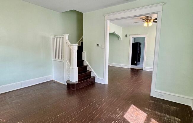 Spacious 3-Bedroom Home Near Fern Rock Station with Outdoor Space and In-Unit Laundry