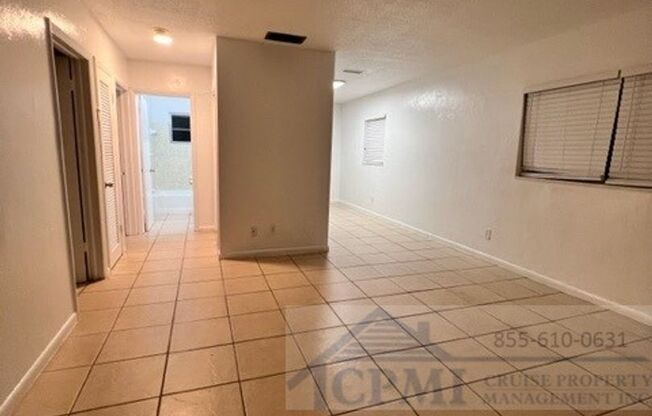 2 beds, 1 bath, 842 sqft, $1,825, Unit 6