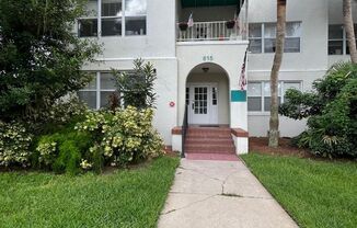 615 Woodlawn Blvd