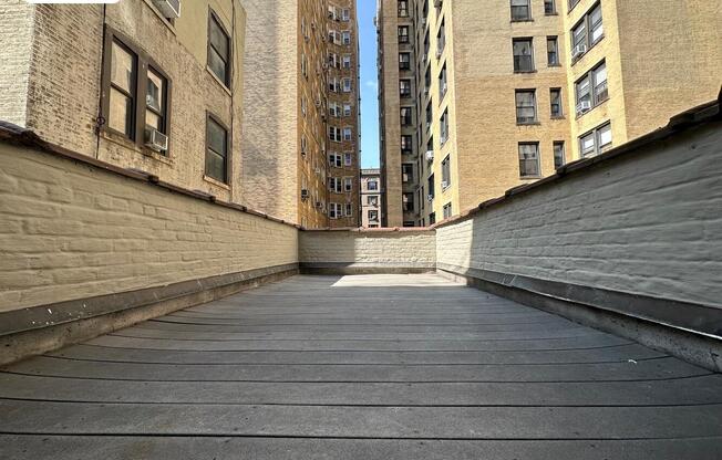 Studio, 1 bath, $3,100, Unit 4C