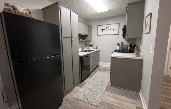 2 beds, 1 bath, 850 sqft, $1,275