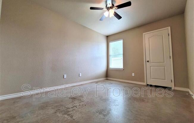 3 beds, 2 baths, 1,250 sqft, $1,395