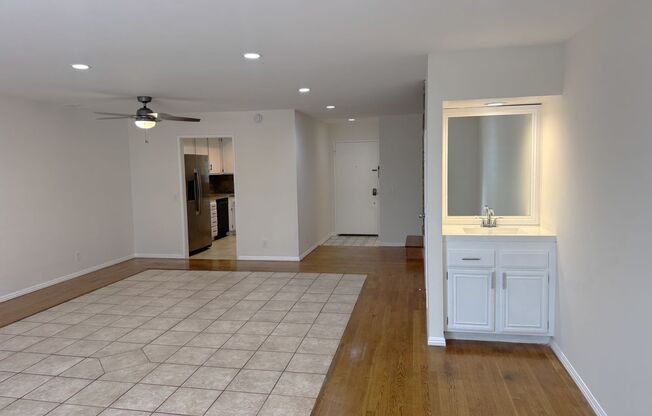 Fully Renovated,  2+2.5 spacious Santa Monica Townhouse Condo