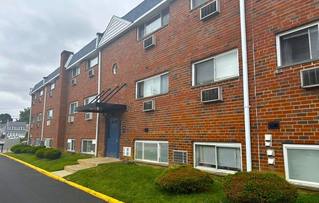 Garrett House Apartments