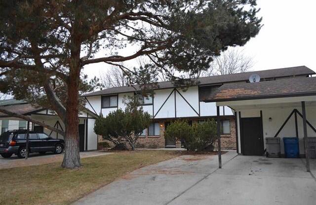 2 Bedroom 1.5 Bathroom 4 plex