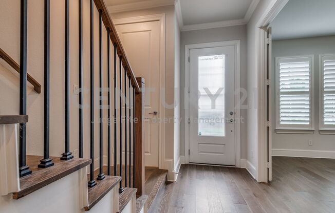 Exquisite 4-Story 3/2.5/2 Townhome in Irving For Rent!