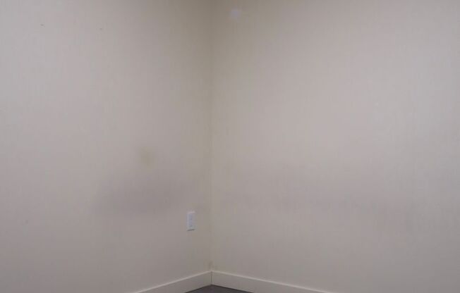 2 beds, 2 baths, 748 sqft, $2,917, Unit 104