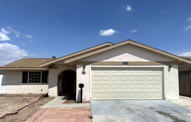 Spacious 1 story home in Spring Valley