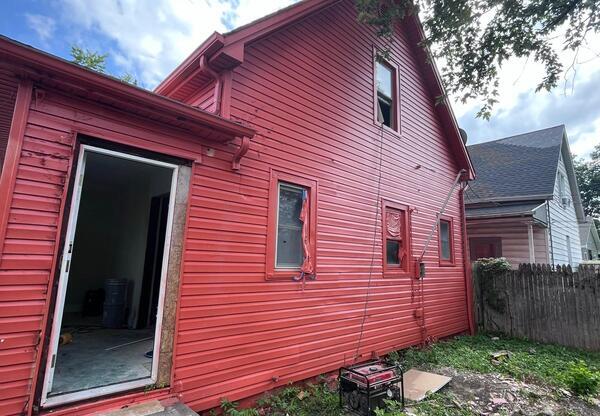 722 JACKSON AVE