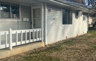 Remodeled 2 bedroom 1 bath duplex available now!