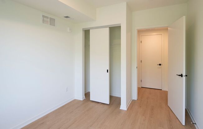 1 bed, 1 bath, 706 sqft, $1,633, Unit 405