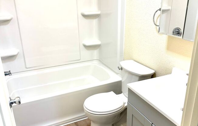 2 beds, 1.5 baths, 800 sqft, $1,499, Unit 1683C