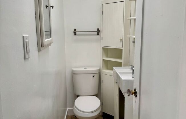 Studio, 1 bath, $1,707.69, Unit 8