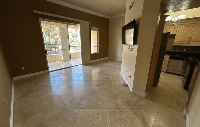 1 bedroom condo in Luxury complex near the Linq